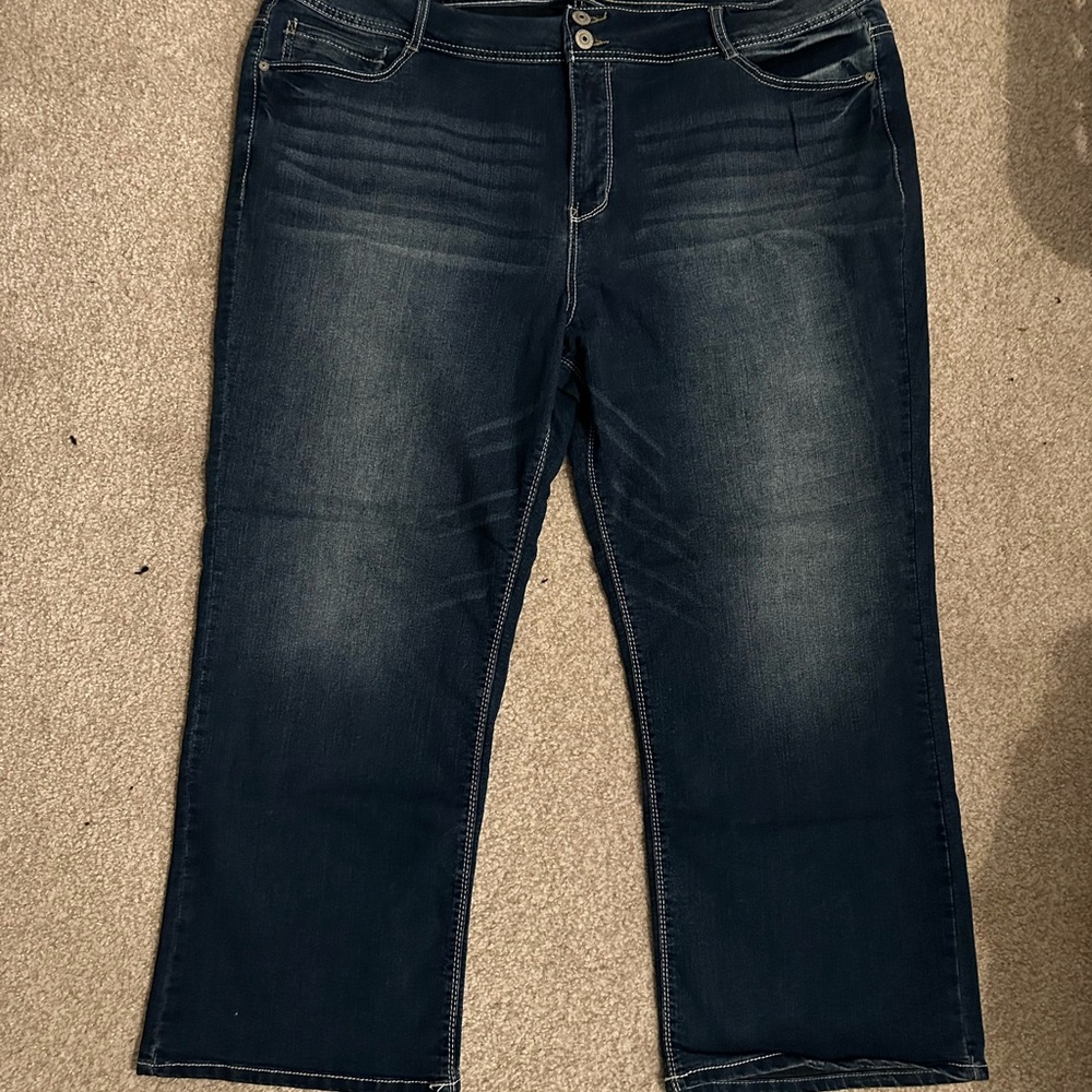 Women’s Plus Size 24 Short Wallflower Bootcut Jeans